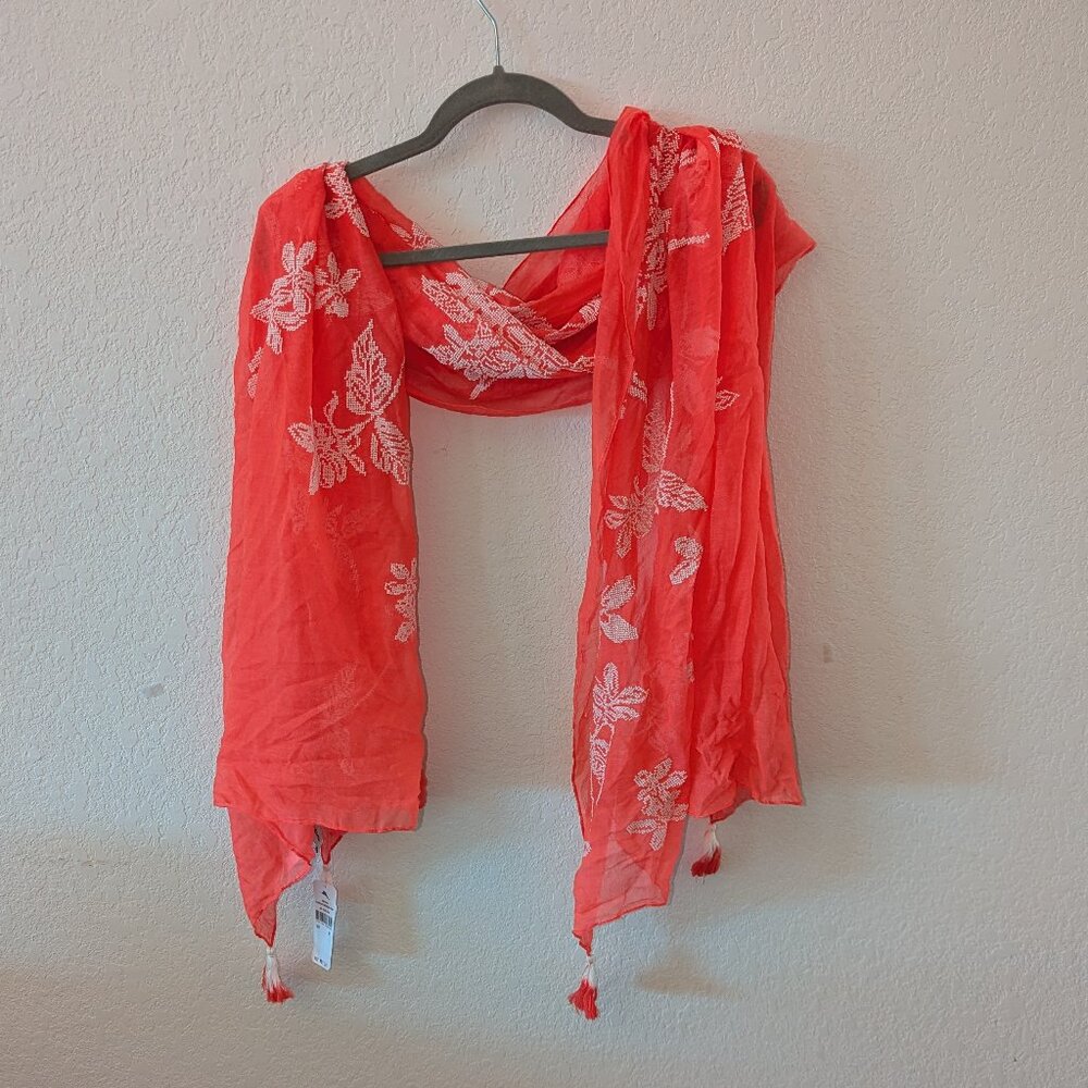 Coral scarf